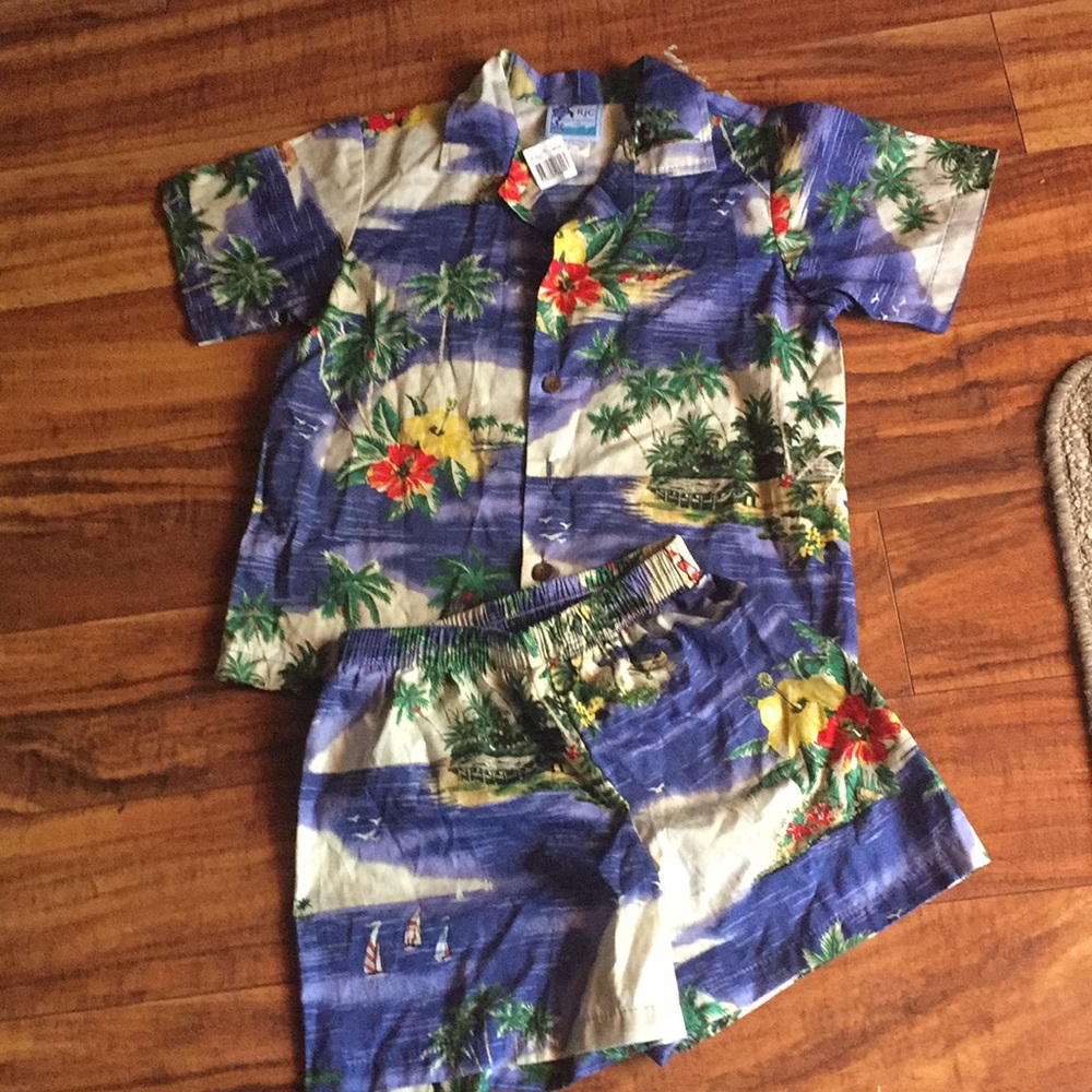 RJC made in Hawaii size 7 in Boys